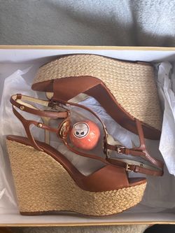 Michael Kors Tan Leather Espadrille Wedge Sandals – MK Logo T-Strap – Open Toe