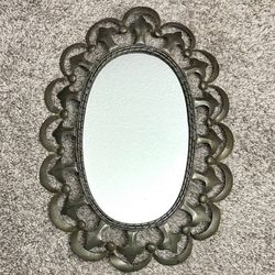 Antique Hollywood Regency Oval Mirror In Sculptural Frame