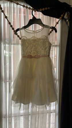 Girls Size 5 white dress with pink ribbon
