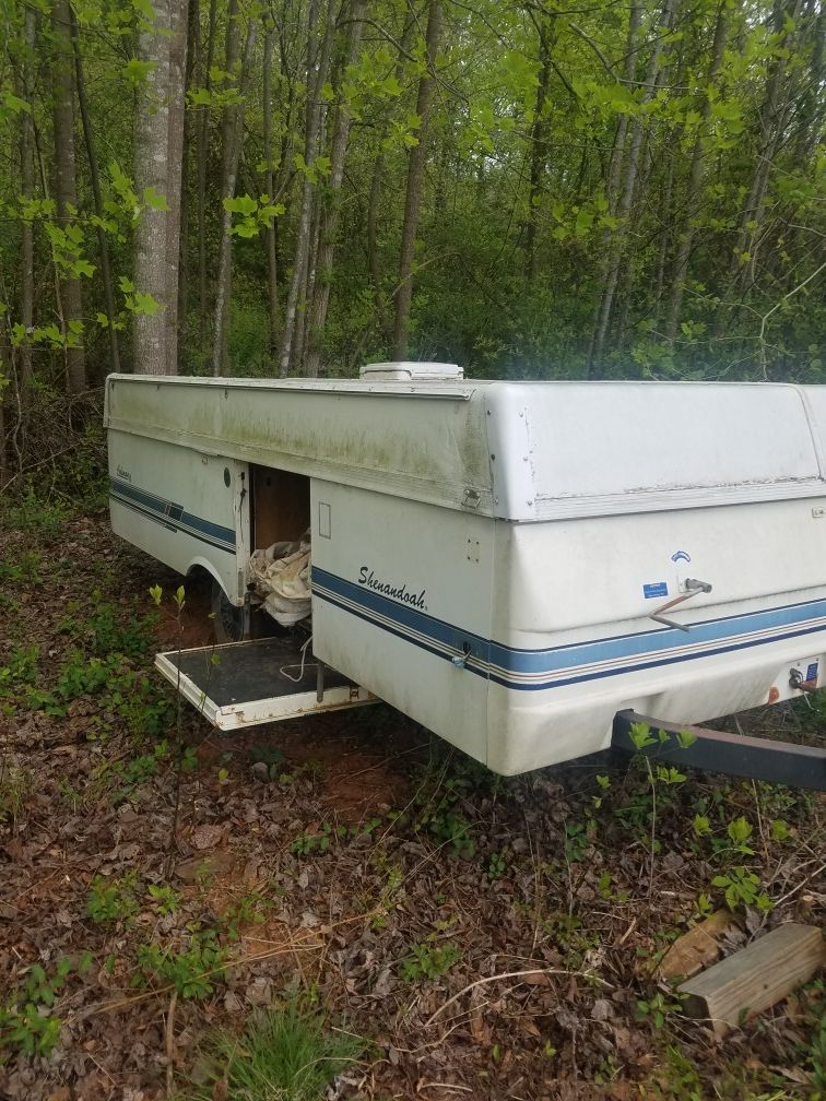 Coleman popup camper (no title ) been gutted will make good utility trailer