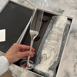 Vera Wang Champagne Flutes