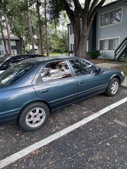 1997 Toyota Camry LE – Runs & Drives