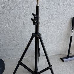 Light stand