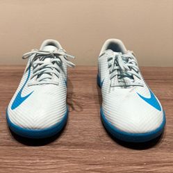 Nike Junior Mercurial Vapor 16 Club Indoor Shoes
