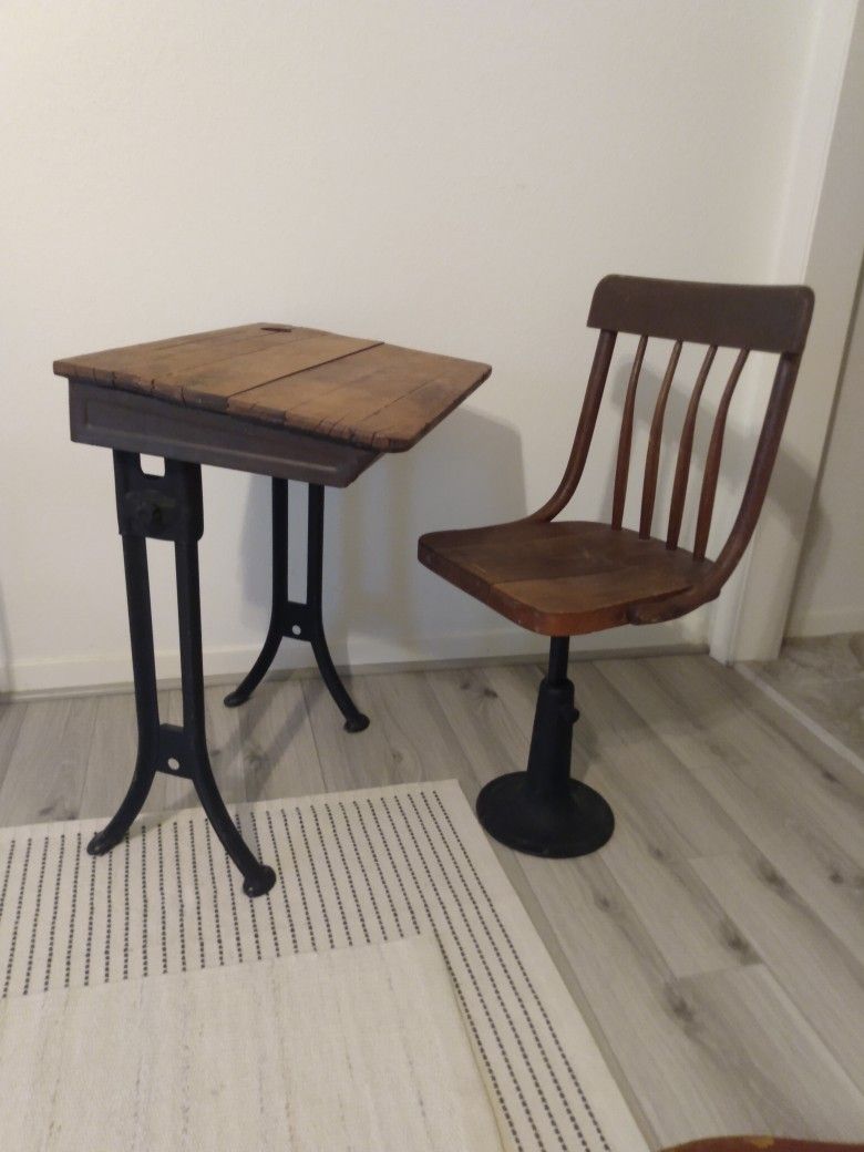 Antique Vintage Chandler Boston Student Desk And Chair