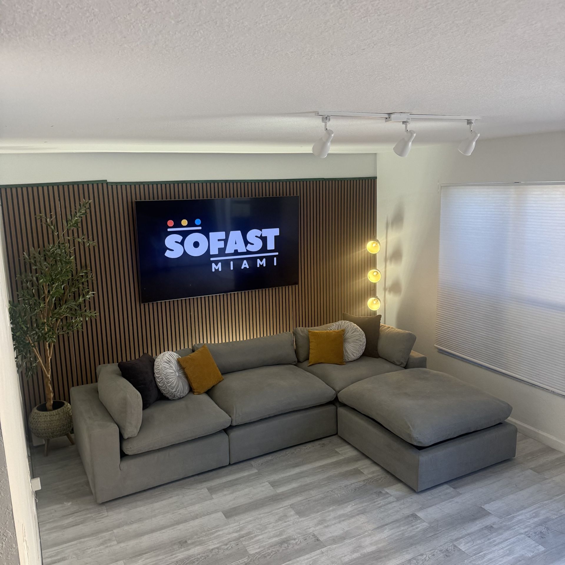 Modular Cloud Sectional – Gray – Excellent Condition