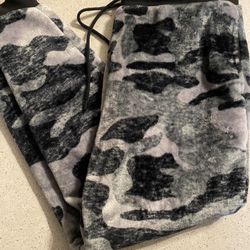 Women’s joggers super soft size medium