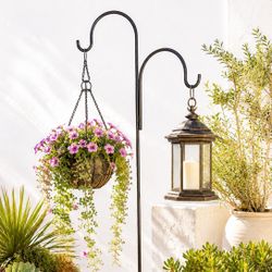  Vintage Double Shepherd Hook Garden Stake Rustic Wrought Iron Hanging Plant Bird Feeder Rustic Landscape Lantern Bird House Lanterns Lamps Display 