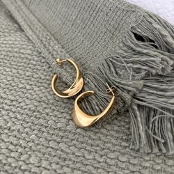 $11 for (1) Stainless Steel Gold Geometric Earrings