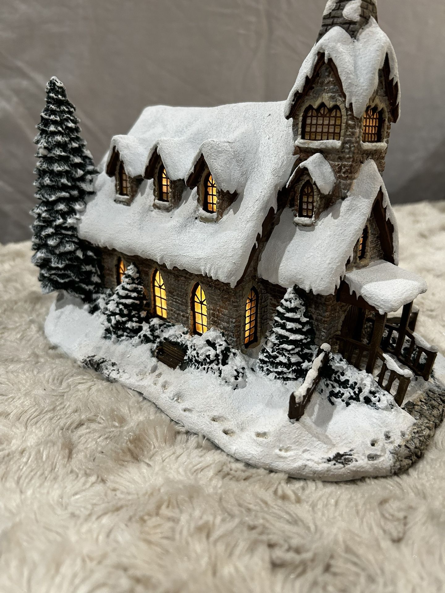 Light Hope Church: Thomas Kincaid’s Christmas collection 2000