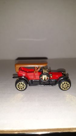 Collectible mini car ....Pierce Arrow