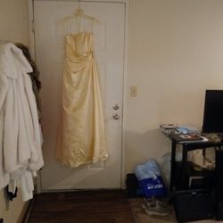 David's Bridal Strapless Dress