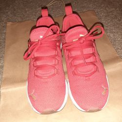 Puma Red Womens size 6