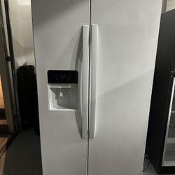 Whirpool Refrigerator For Parts 