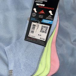 3 Pk Of Puma Socks  /size 8-11 /8.00 for  Pick Up