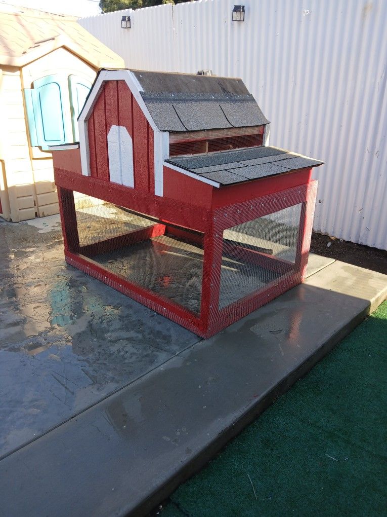 Chicken  Coop / Cage