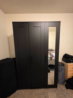 Wardrobe closet