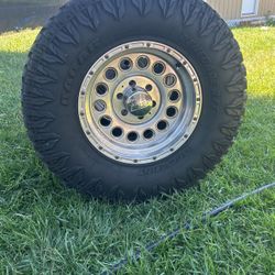 35 12  50 R17