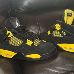 Jordan 4 Retro Yellow Thunder