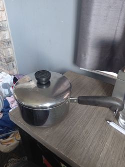 1.5 quart revere ware pot