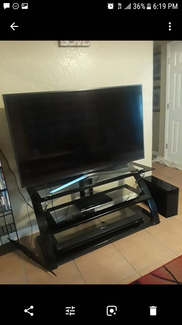 60 Samsung Uhd Smart T V W Setup For In Albuquerque Nm Offerup