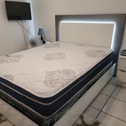 NEW QUEEN PILLOW TOP MATTRESS AND BOX SPRING 