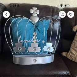 Corona de metal para decoración