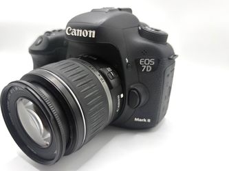 CANON 7d MKII WITH LENS