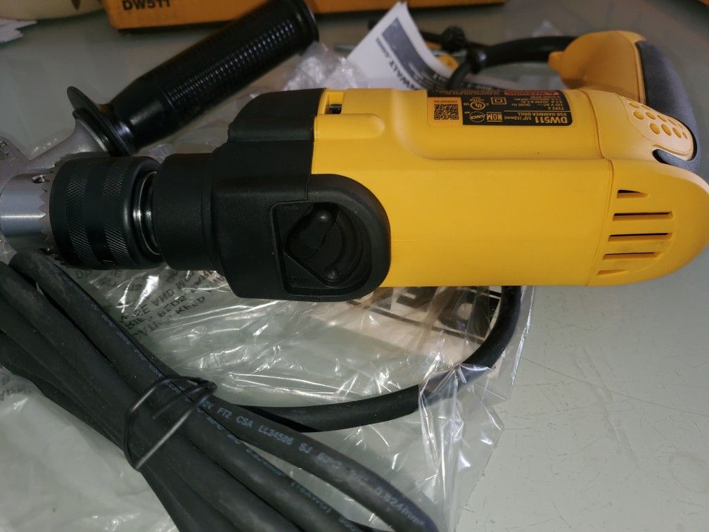 DEWALT 1/2" HAMMER DRILL DRIVER NEW ELECTRIC