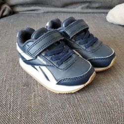 Reebok Size 5c 