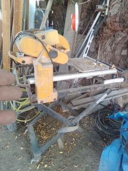 Title cutter