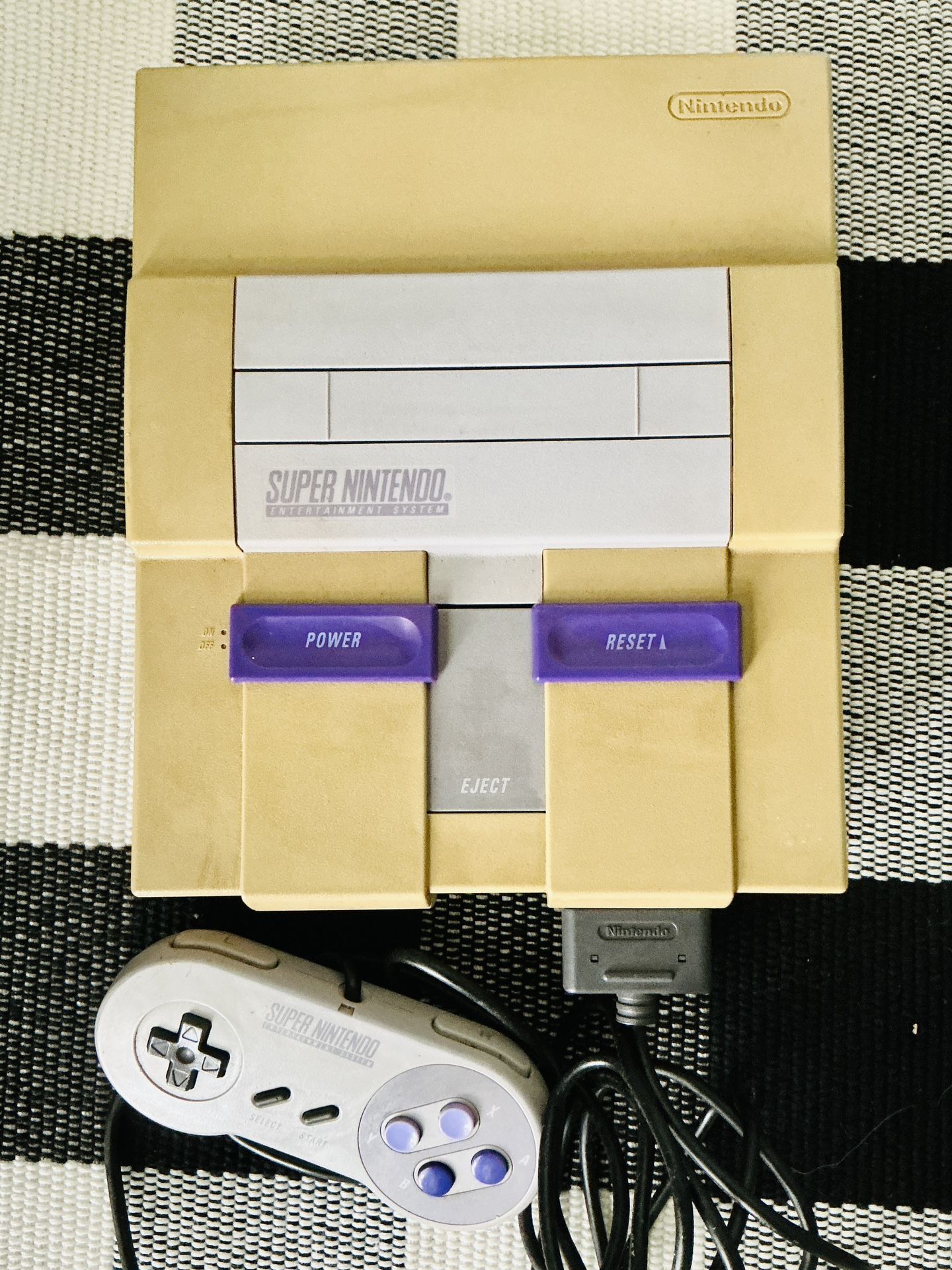 Super Nintendo SNES SNS-001 System Console With OEM Controller