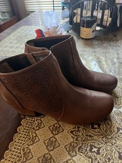 Ladies Boots