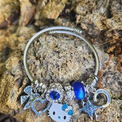 Bracelet Hello Kitty.brand New.pick Up In Pasadena 