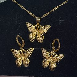 18k Gold Butterfly Necklace Set