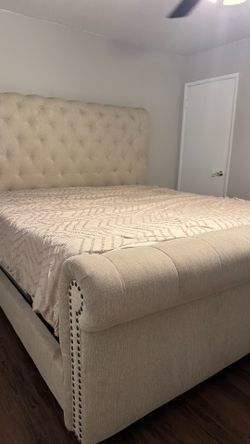 King size Bed with mattress