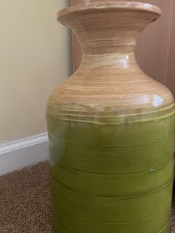 Decorative Lightweight Vase 