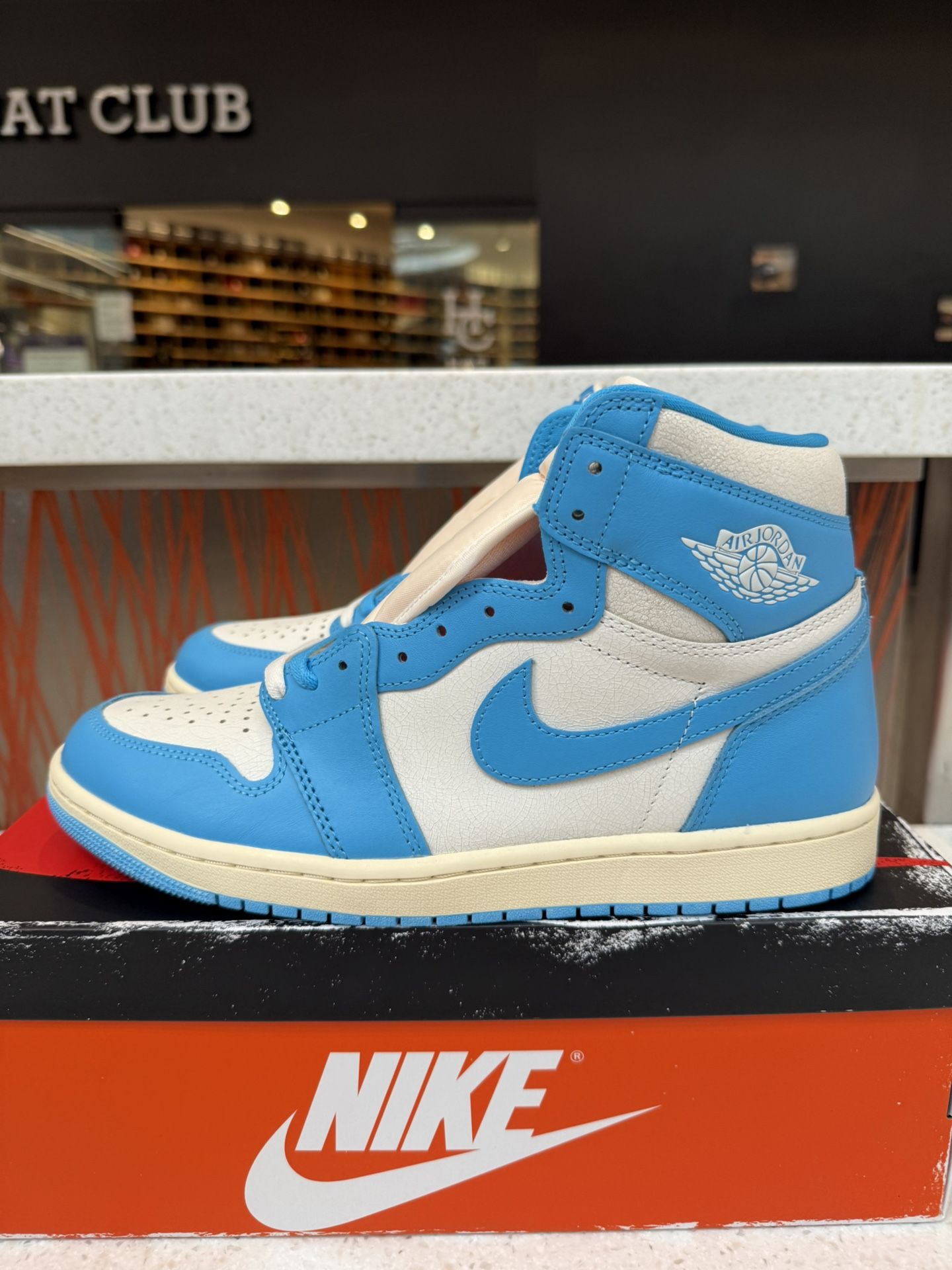 Nike Air Jordan 1 Retro High OG Shoes UNC Reimagined DZ5485-402 Men's Size 10.5