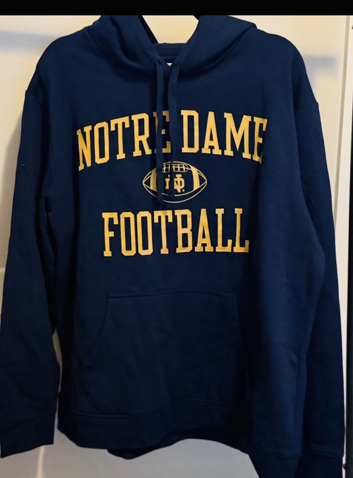 New NOTRE DAME Sweatshirt - Size Large