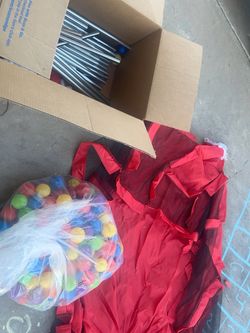 Kids Ball Pit Play Tent with Balls and Poles