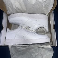 Air Force 1 - Size 11.5 - White