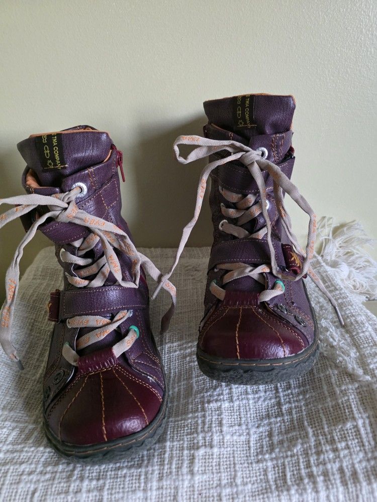 Women's Boots