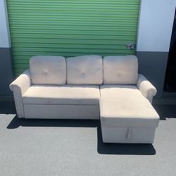 Couch / Chase / Full Bed