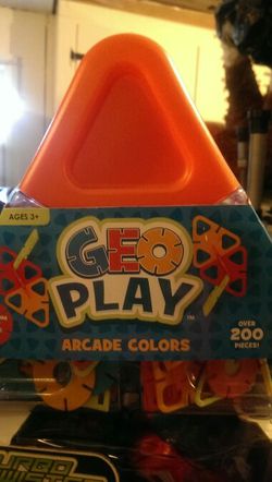 Geo play.