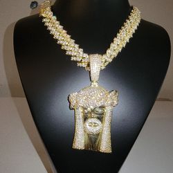 Chain With Pendant 14k Gold Plated Doesn't Loses Color 