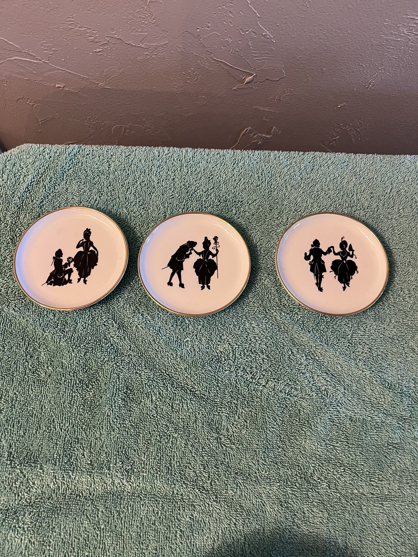 Dishes/saucers/tea Kettles