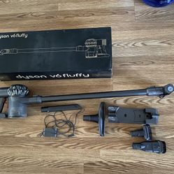 Dyson V6 Fluffy Ex-TV CORDLESS STICK VACUUM CLEANER