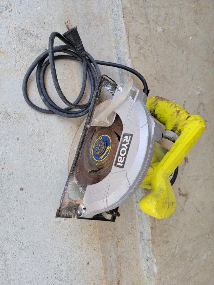RYIOBI CIRCULAR SAW