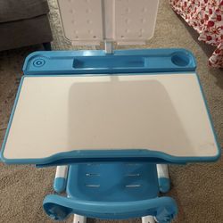 Adjustable Children’s Desk 