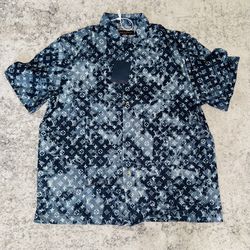 Lv Button Down 
